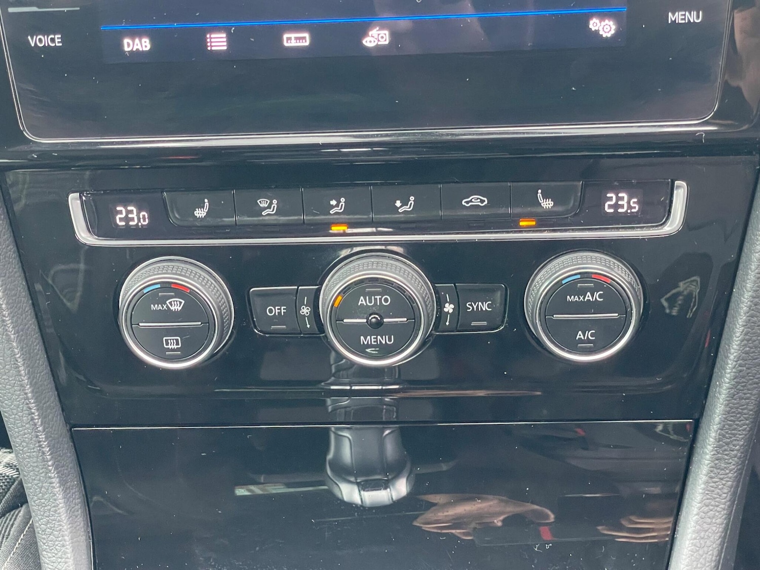 Used Volkswagen Golf 2017 for sale - 76151240: Photo 32