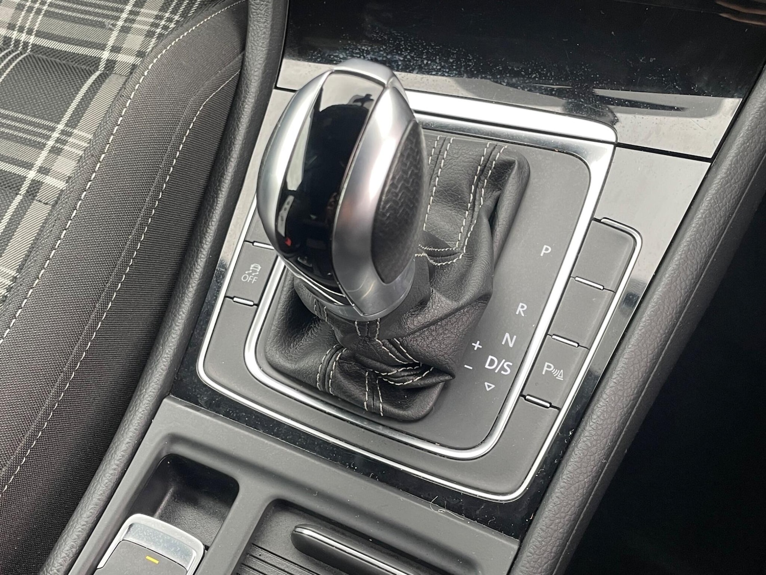 Used Volkswagen Golf 2017 for sale - 76151240: Photo 36