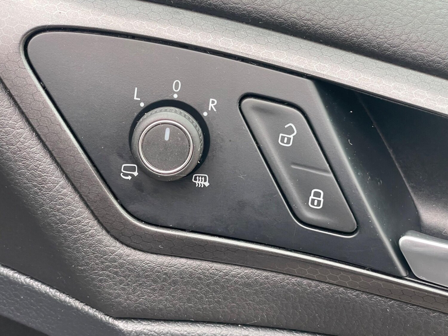 Used Volkswagen Golf 2017 for sale - 76151240: Photo 39