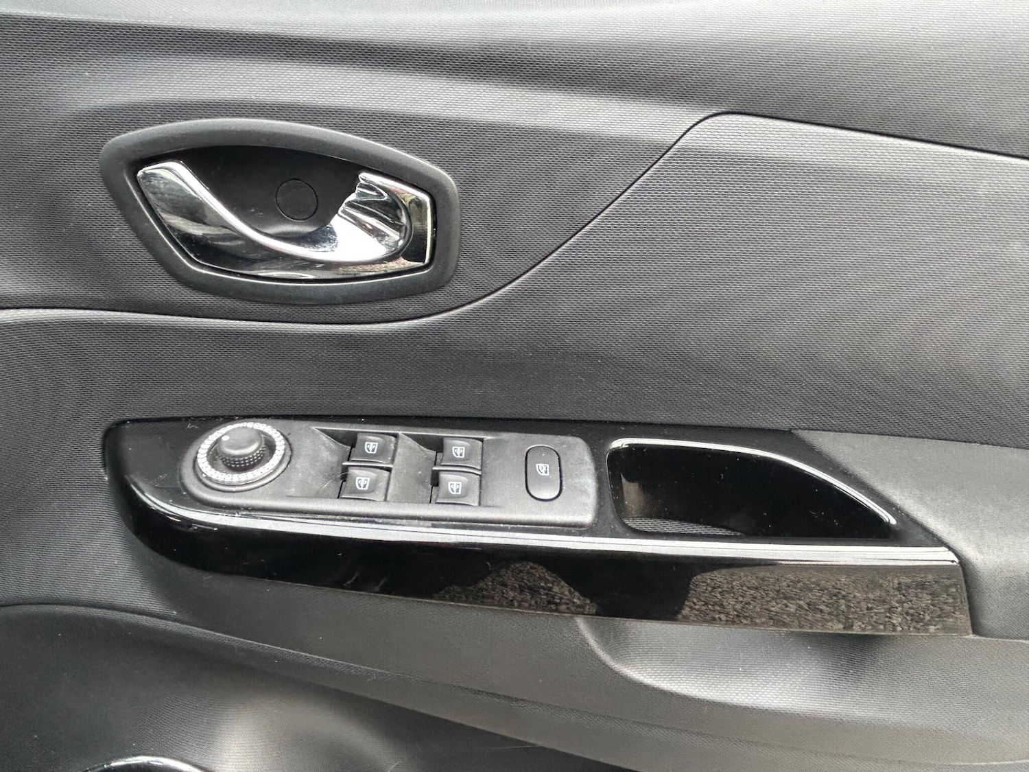 Used Renault Captur 2014 for sale - 77496515: Photo 31