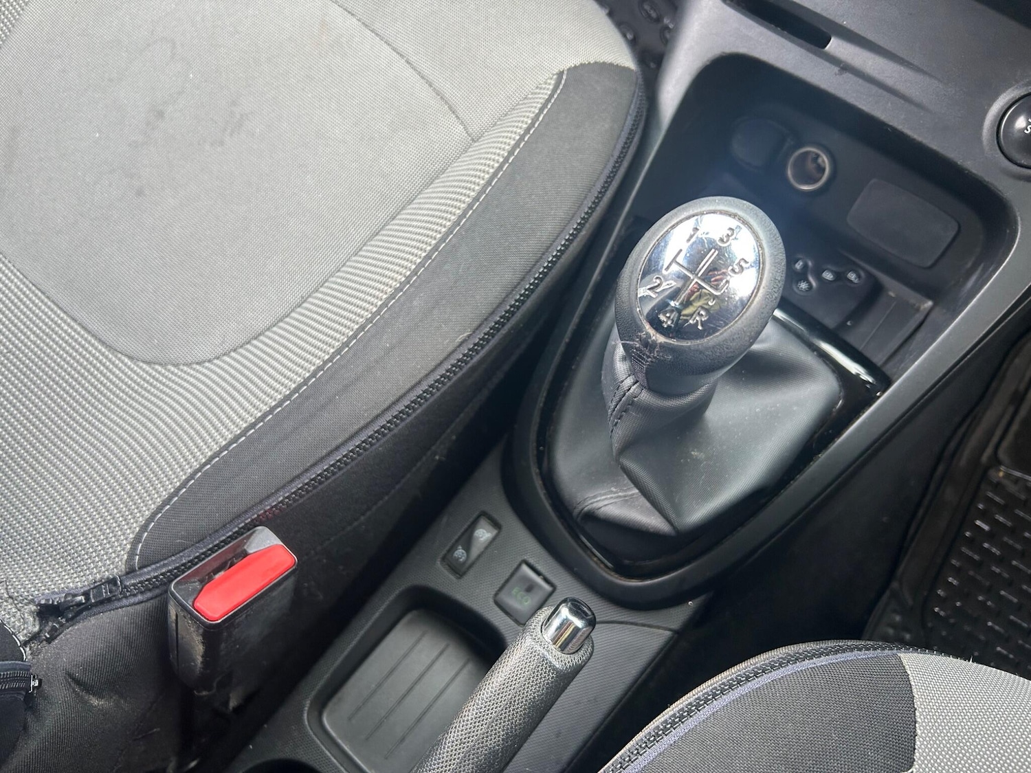 Used Renault Captur 2014 for sale - 77496515: Photo 37