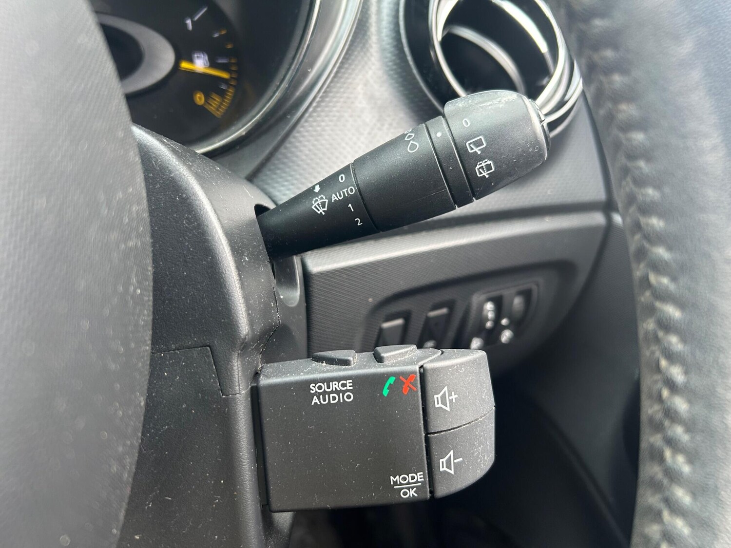 Used Renault Captur 2014 for sale - 77496515: Photo 46