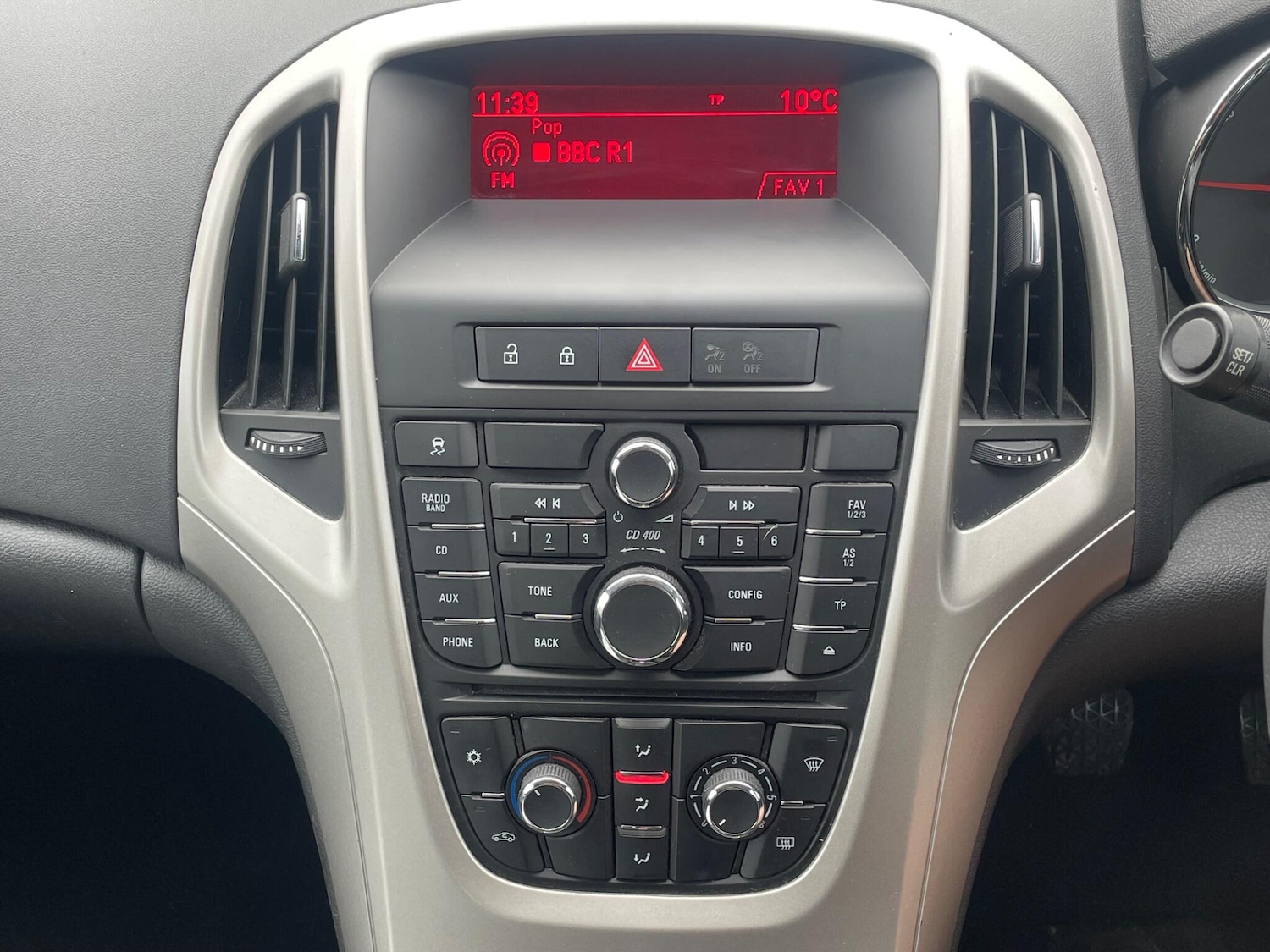 Used Vauxhall Astra 2013 for sale - 76227487: Photo 29