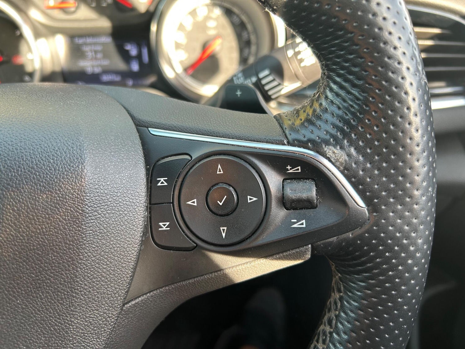 Used Vauxhall Insignia 2017 for sale - 76440570: Photo 41