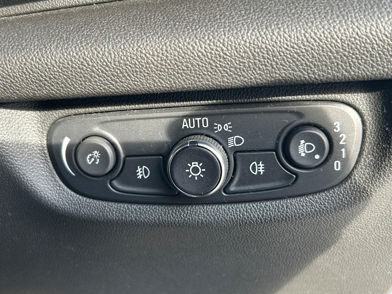 Used Vauxhall Insignia 2017 for sale - 76440570: Photo 45