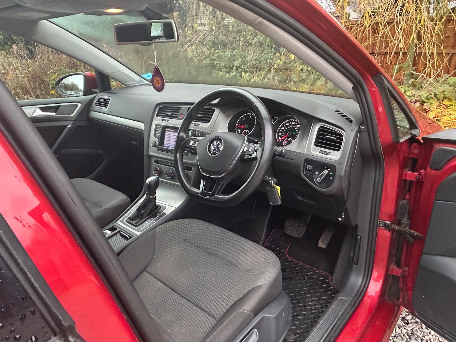 Used Volkswagen Golf 2015 for sale - 76765663: Photo 33