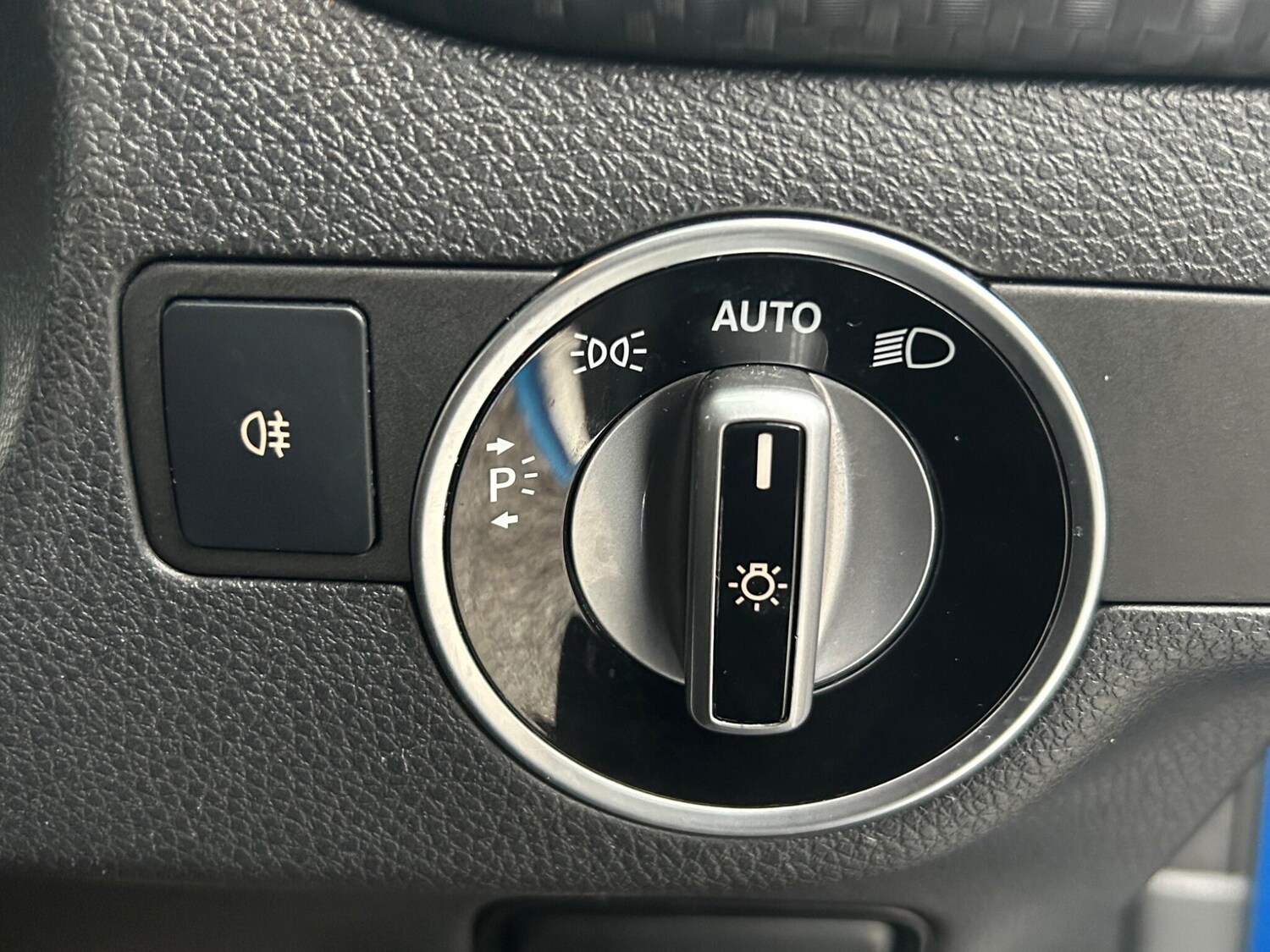 Used Mercedes-Benz A-Class 2017 for sale - 77574982: Photo 42