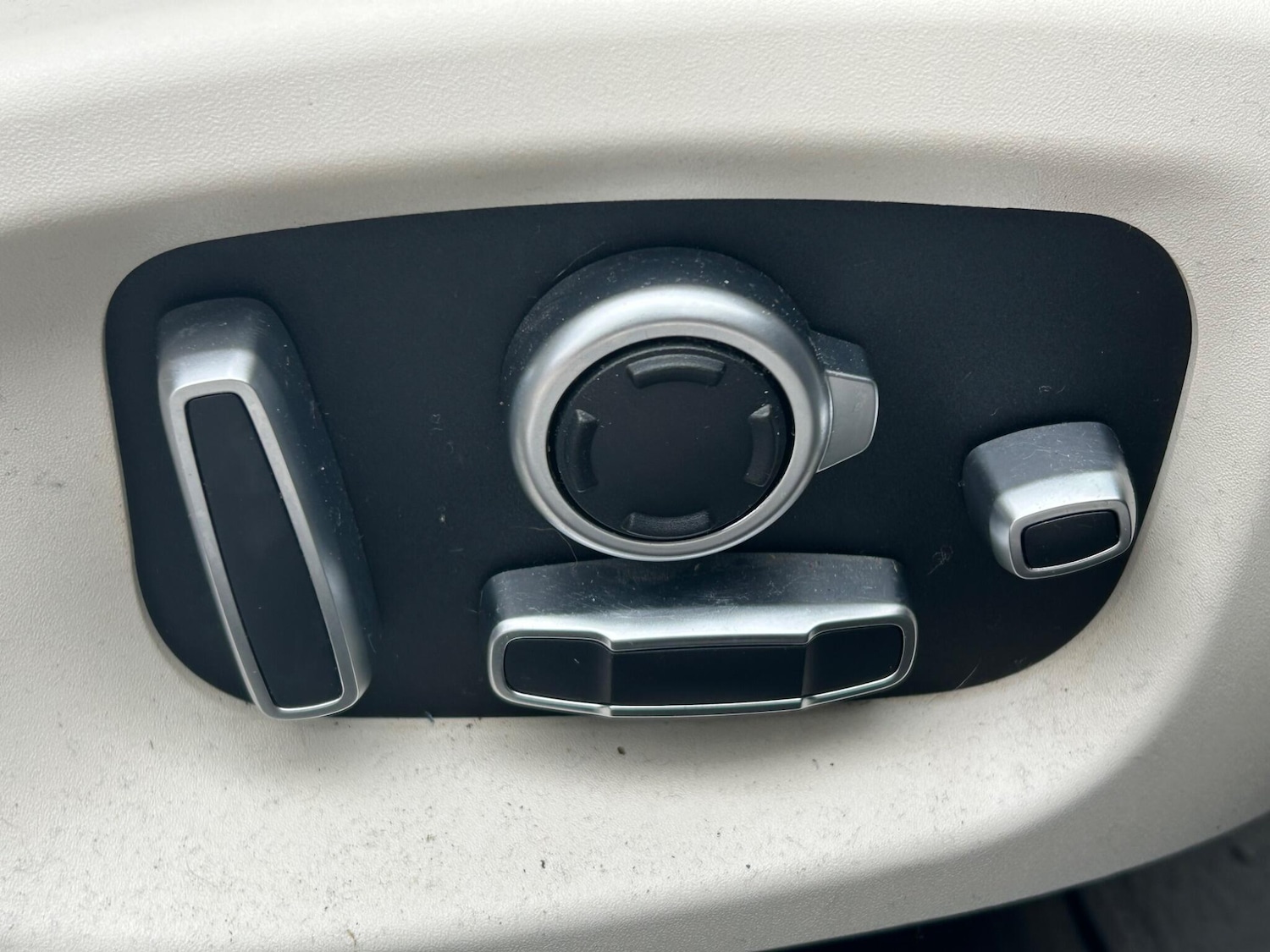 Used Jaguar XF for sale - 77793811: Photo 39