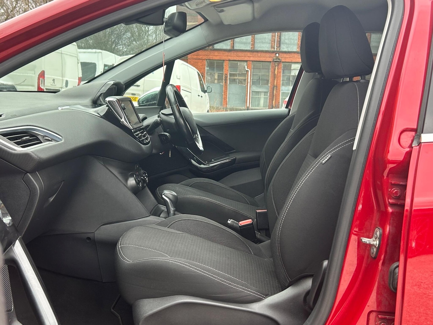 Used Peugeot 208 for sale - 77824781: Photo 43