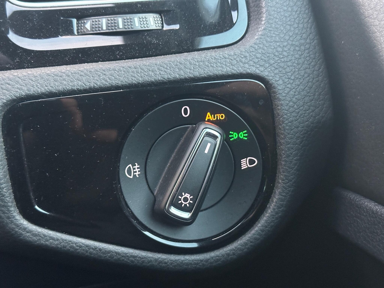 Used Volkswagen Golf 2018 for sale - 76607925: Photo 63