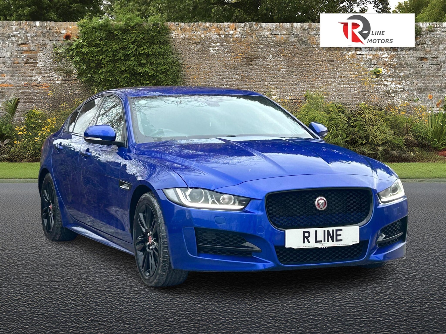 Used Jaguar XE 2018 for sale - 77131662: Photo 2