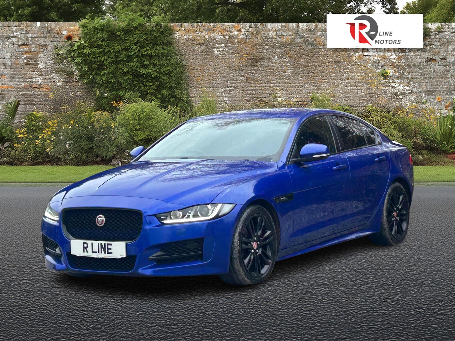 Used Jaguar XE 2018 for sale - 77131662: Photo 4