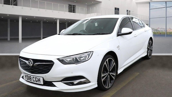 Used Vauxhall Insignia 2018 for sale - 76327149: Photo 2