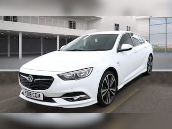 Used Vauxhall Insignia 2018 for sale - 76327149: Photo 2