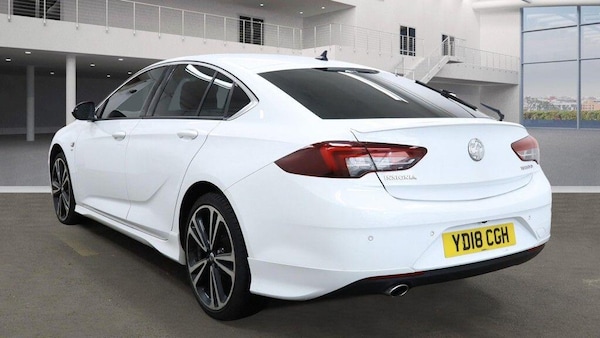 Used Vauxhall Insignia 2018 for sale - 76327149: Photo 4