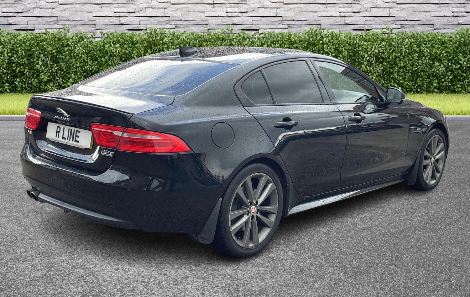 Used Jaguar XE 2016 for sale - 76423789: Photo 5