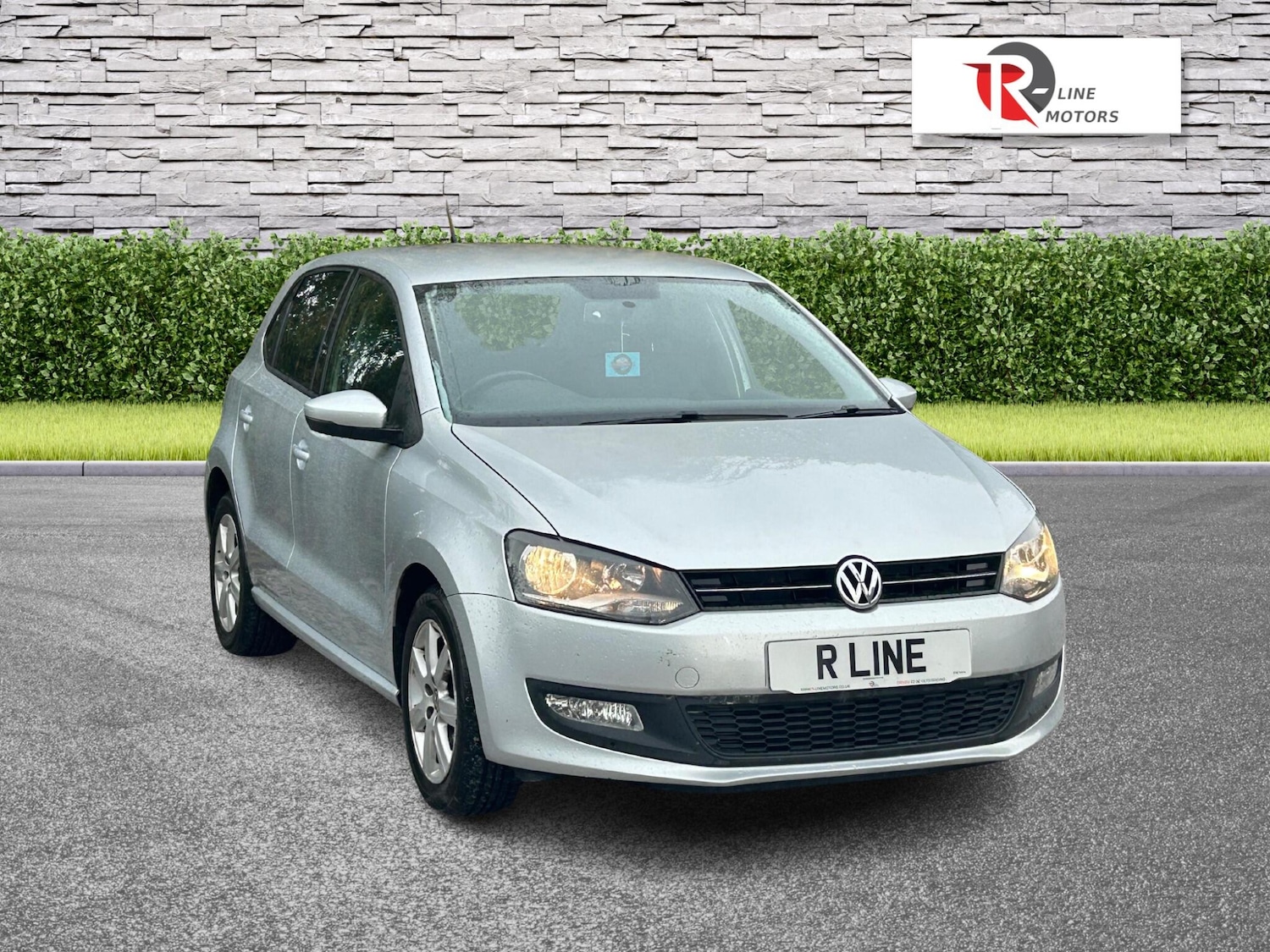 Used Volkswagen Polo 2012 for sale - 76992506: Photo 2