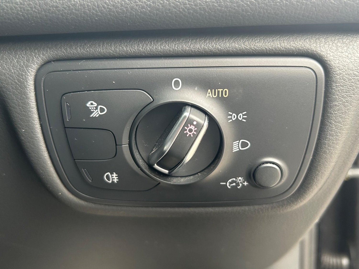 Used Audi A6 Avant 2014 for sale - 77131075: Photo 51