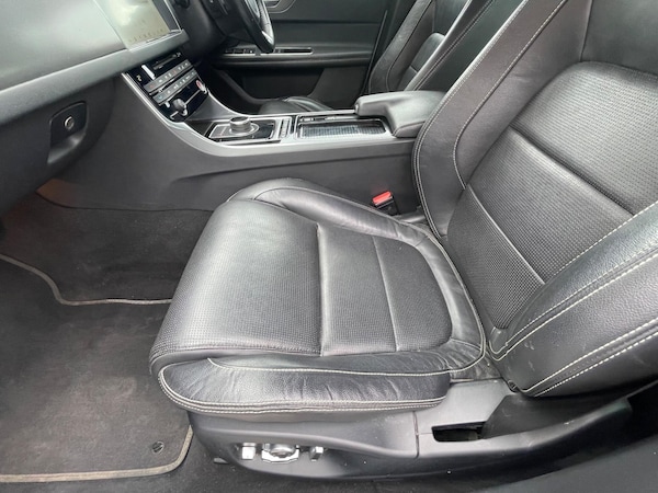 Used Jaguar XF 2016 for sale - 76138674: Photo 12