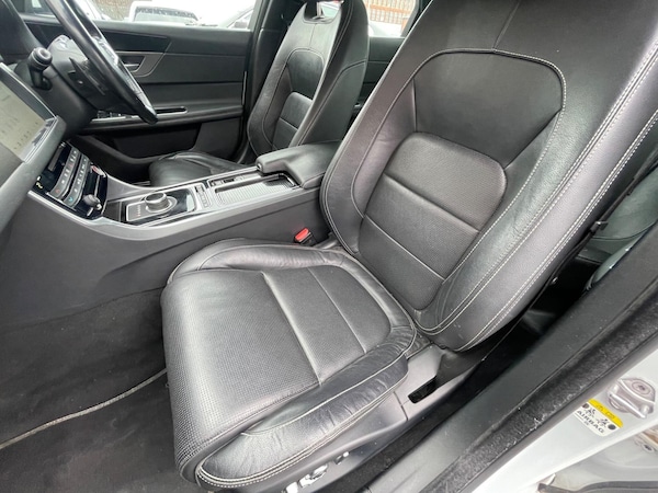 Used Jaguar XF 2016 for sale - 76138674: Photo 13