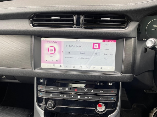 Used Jaguar XF 2016 for sale - 76138674: Photo 16