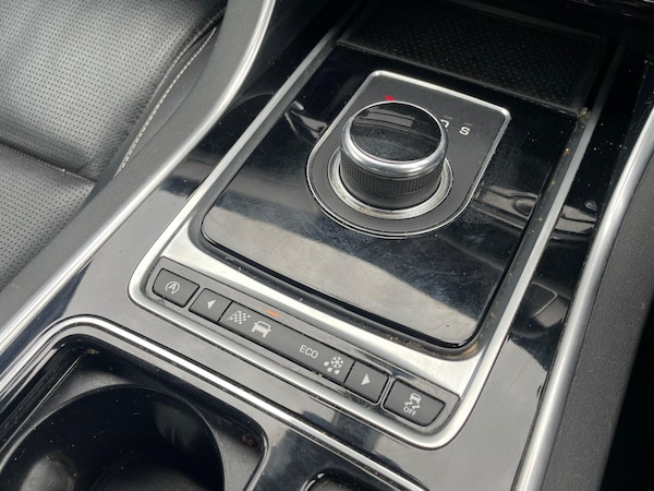 Used Jaguar XF 2016 for sale - 76138674: Photo 24