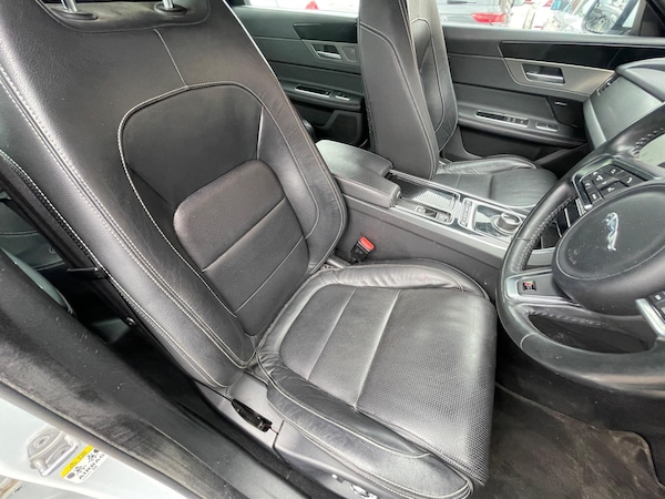 Used Jaguar XF 2016 for sale - 76138674: Photo 8