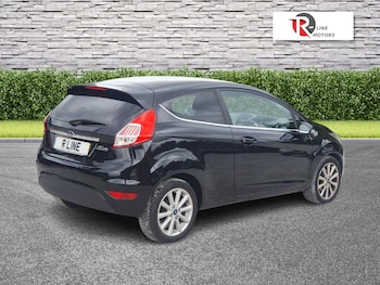 Used Ford Fiesta 2017 for sale - 75589901: Photo