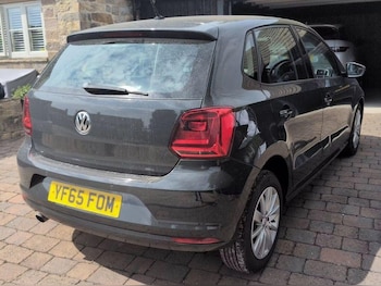 Used Volkswagen Polo 2015 for sale - 79484053: Photo
