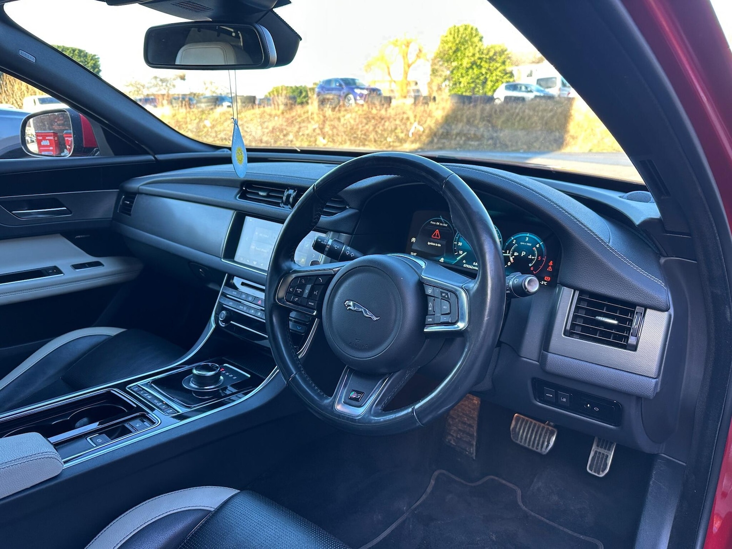 Used Jaguar XF 2018 for sale - 77131407: Photo 11