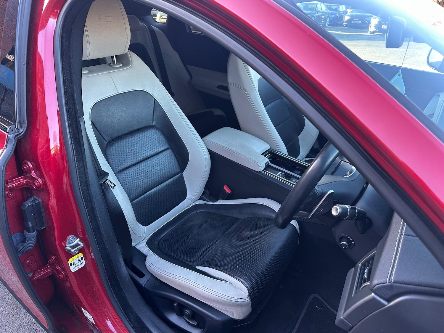 Used Jaguar XF 2018 for sale - 77131407: Photo 12