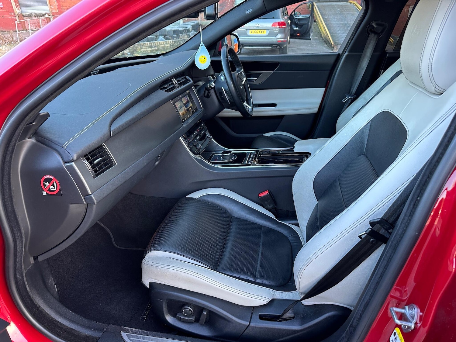 Used Jaguar XF 2018 for sale - 77131407: Photo 14