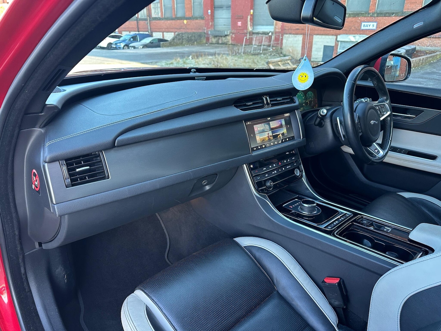 Used Jaguar XF 2018 for sale - 77131407: Photo 15