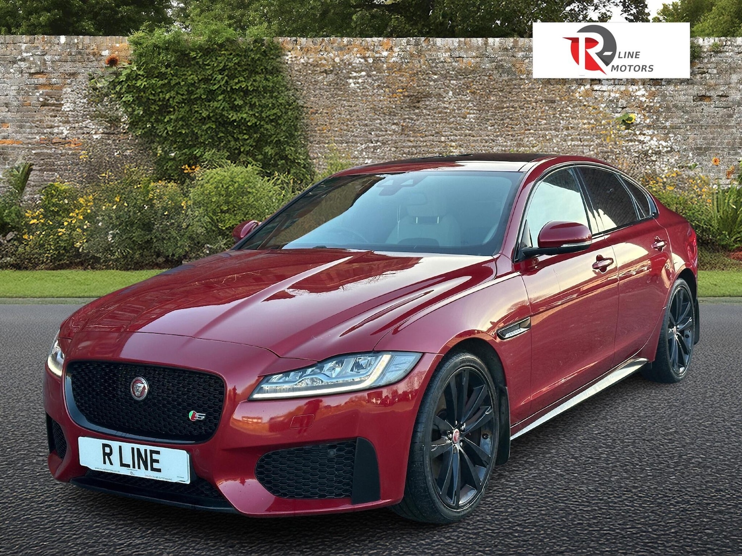 Used Jaguar XF 2018 for sale - 77131407: Photo 2