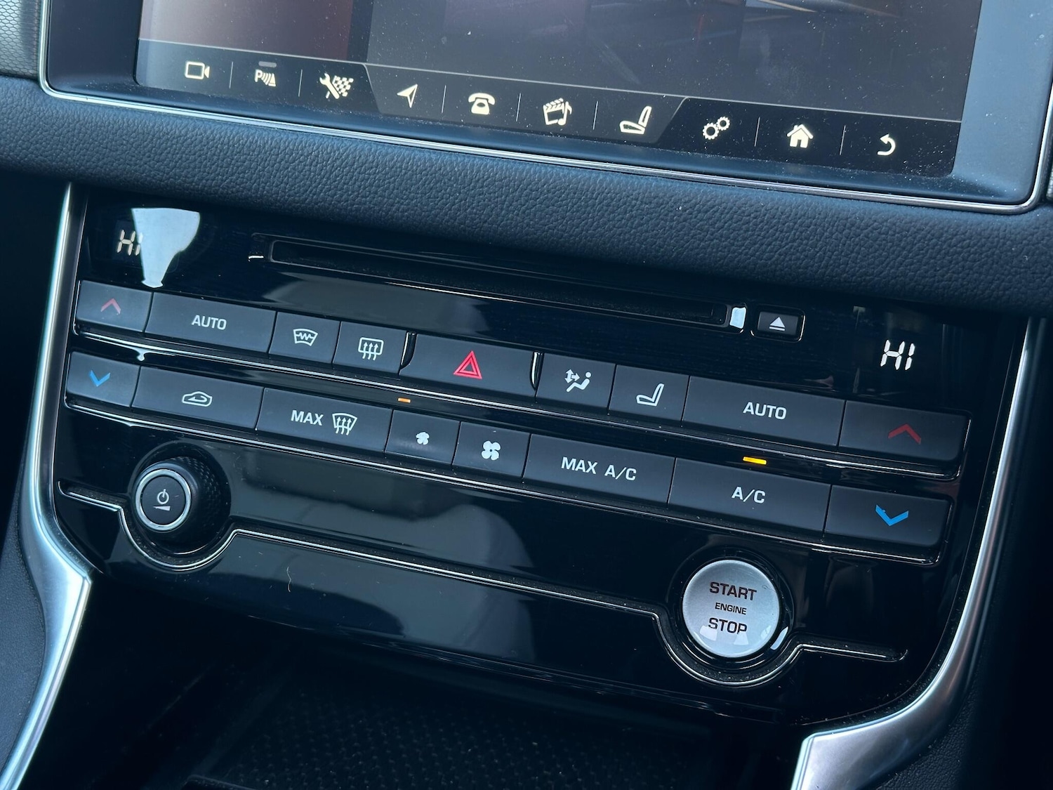 Used Jaguar XF 2018 for sale - 77131407: Photo 48