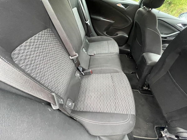 Used Vauxhall Astra 2017 for sale - 76137845: Photo 24