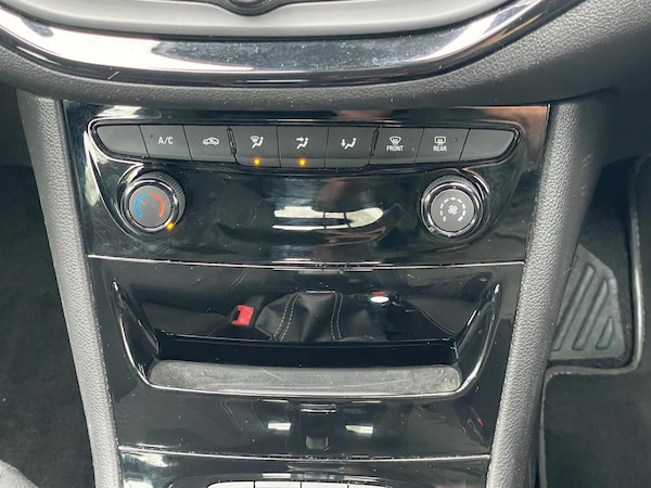Used Vauxhall Astra 2017 for sale - 76137845: Photo 35