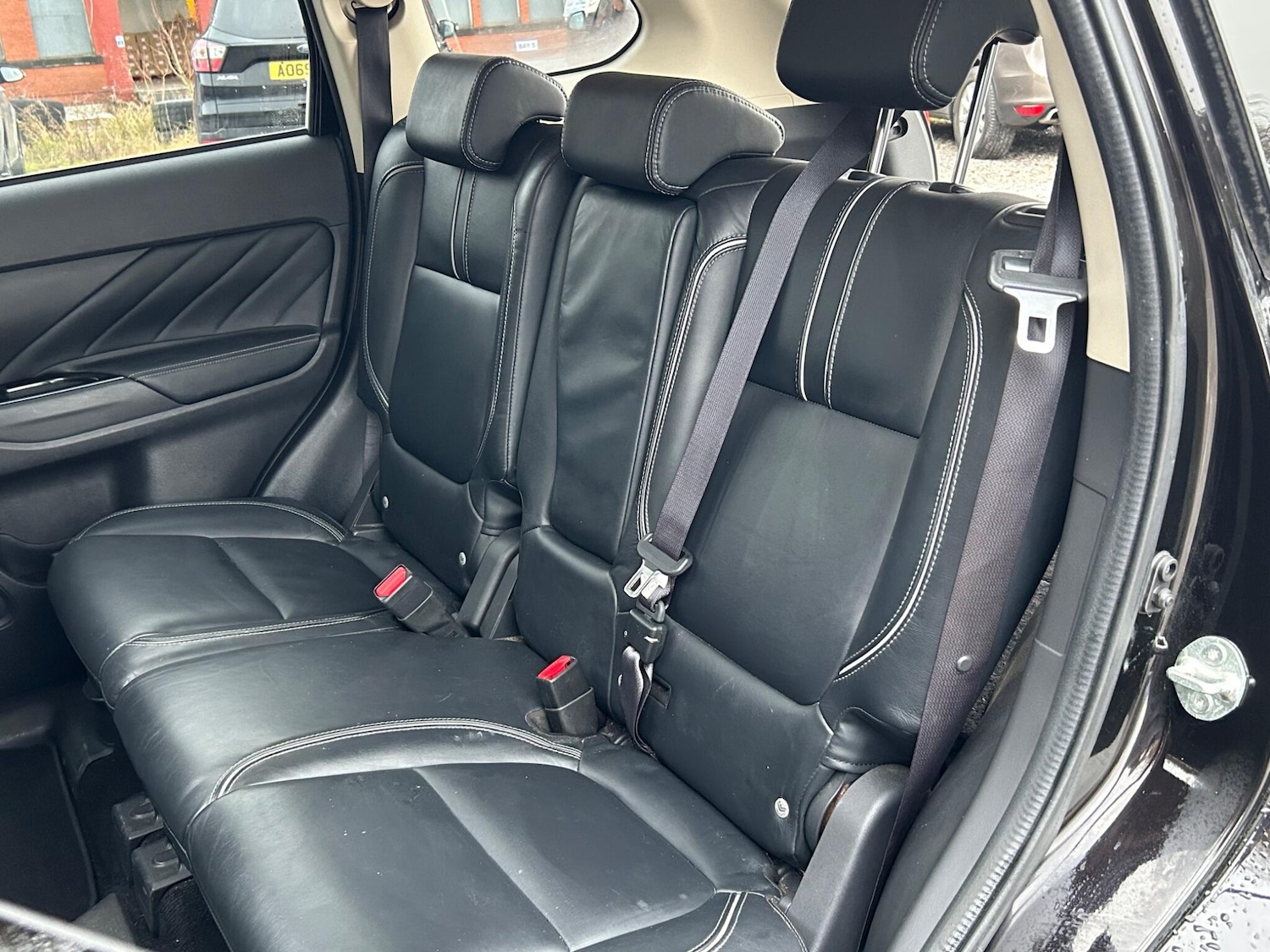 Used Mitsubishi Outlander 2016 for sale - 77102020: Photo 35