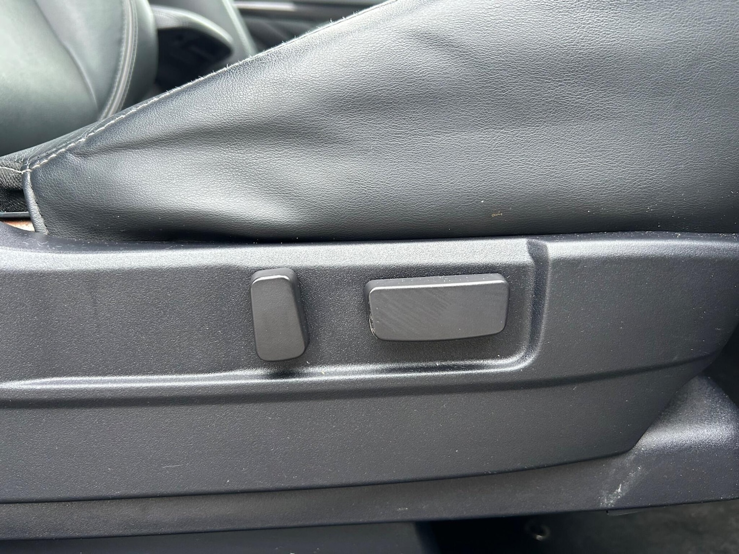 Used Mitsubishi Outlander 2016 for sale - 77102020: Photo 41