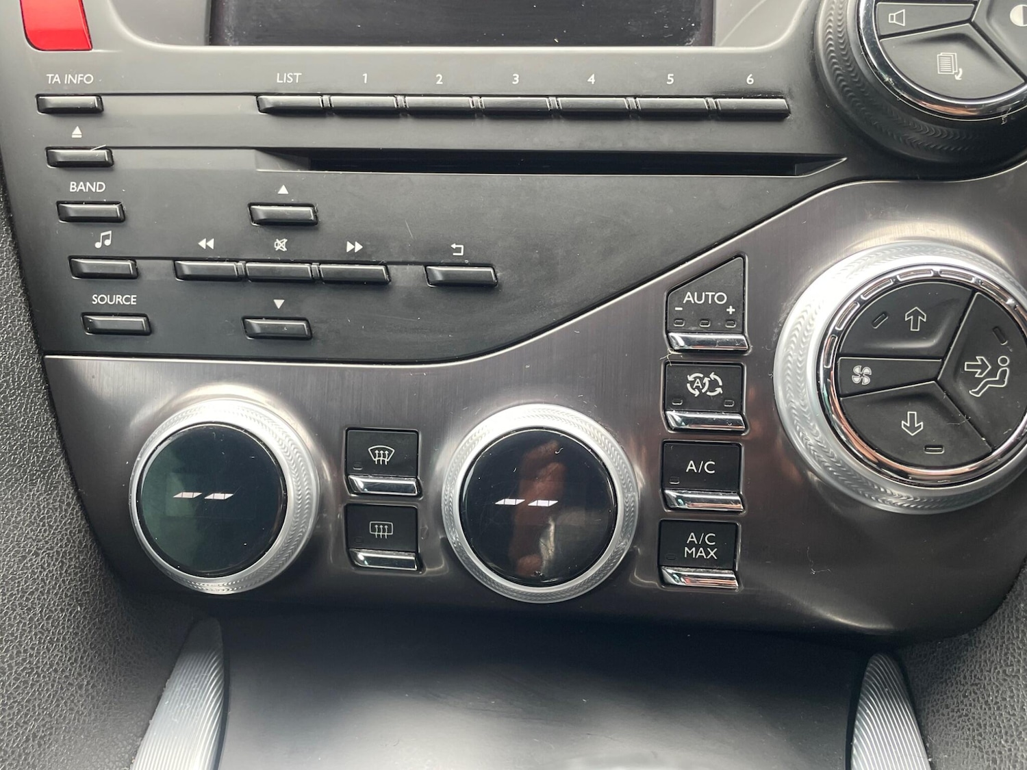 Used Citroen DS5 2012 for sale - 76992790: Photo 40