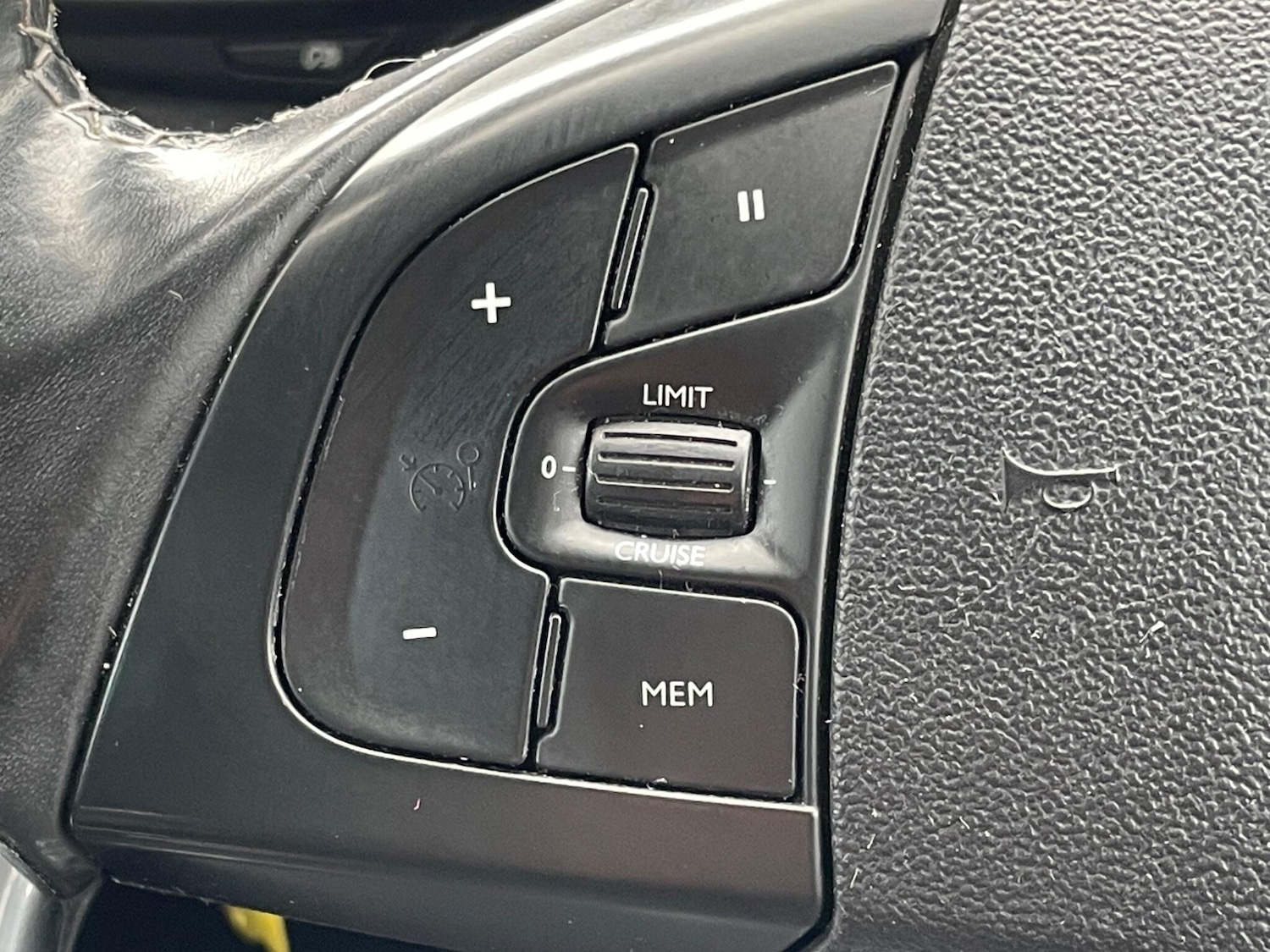 Used Citroen DS5 2012 for sale - 76992790: Photo 46