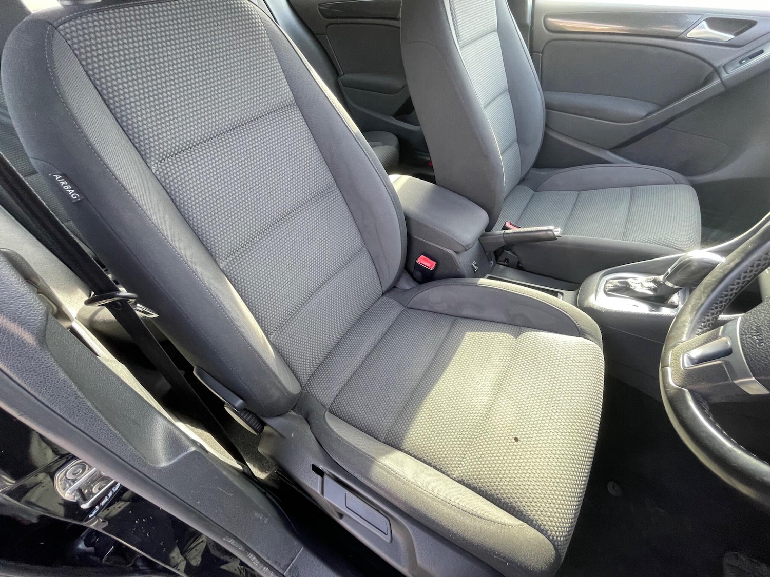 Used Volkswagen Golf 2011 for sale - 76992575: Photo 17