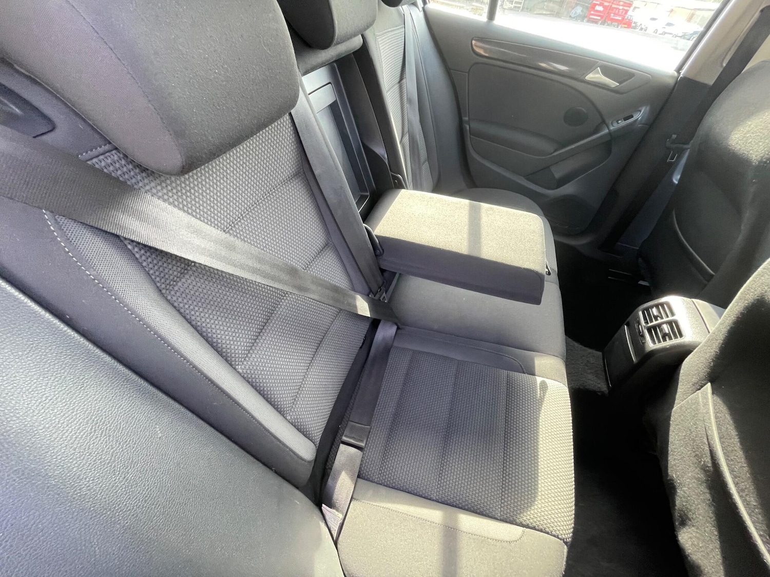 Used Volkswagen Golf 2011 for sale - 76992575: Photo 29