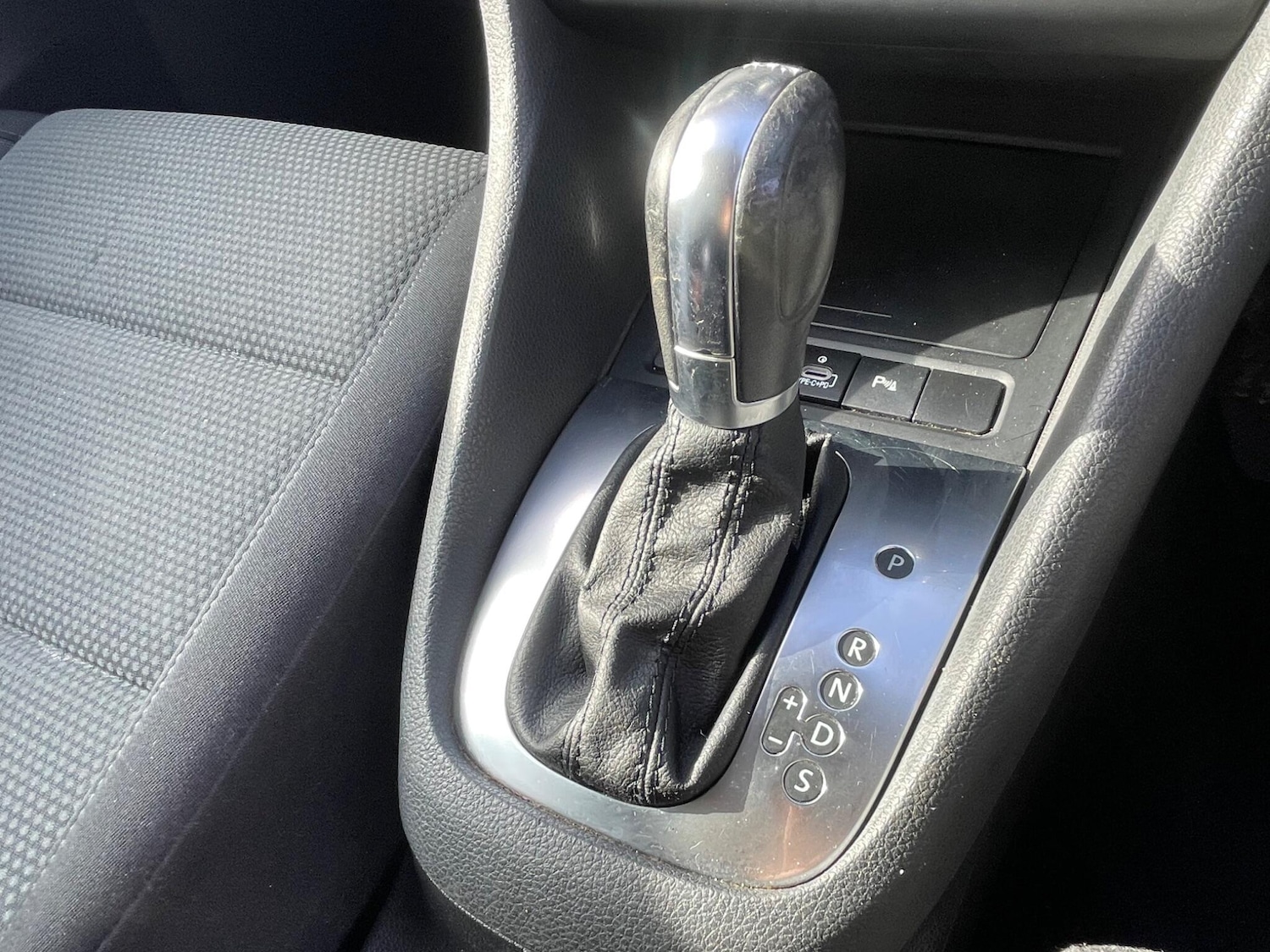 Used Volkswagen Golf 2011 for sale - 76992575: Photo 34