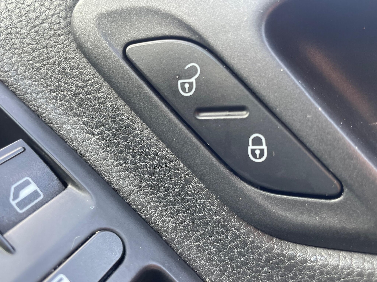 Used Volkswagen Golf 2011 for sale - 76992575: Photo 43