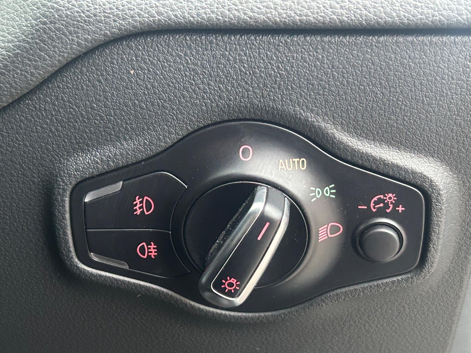 Used Audi Q5 2016 for sale - 77524037: Photo 52