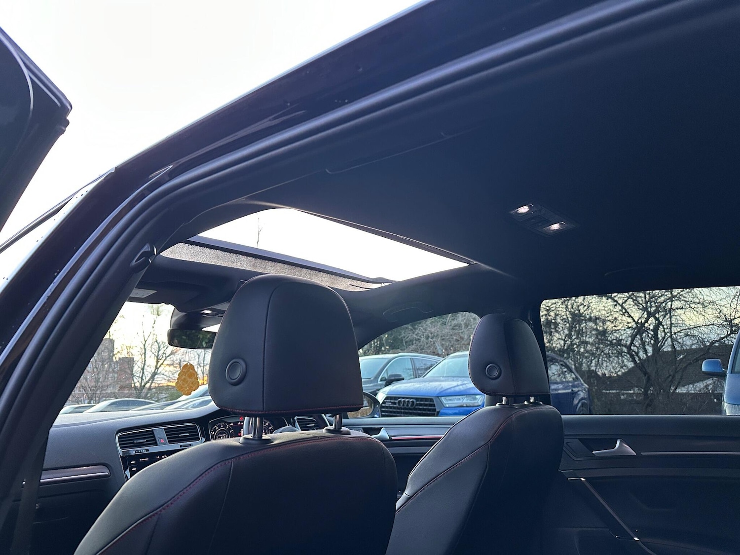 Used Volkswagen Golf 2019 for sale - 77163333: Photo 15