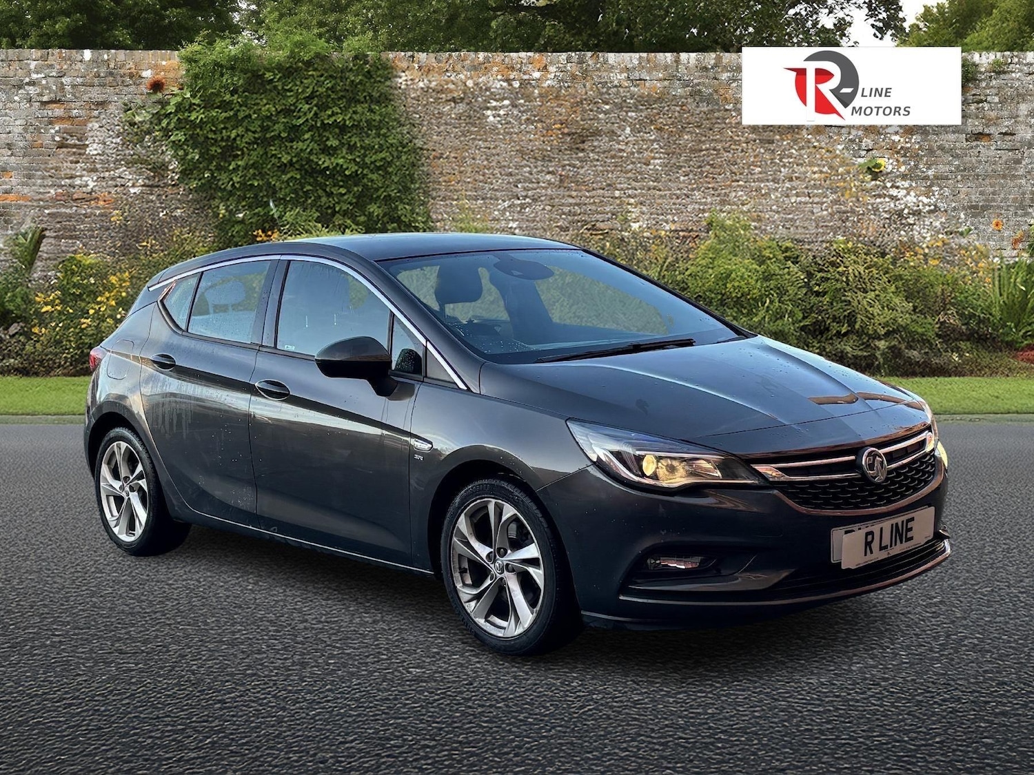 Used Vauxhall Astra 2016 for sale - 76965417: Photo 1