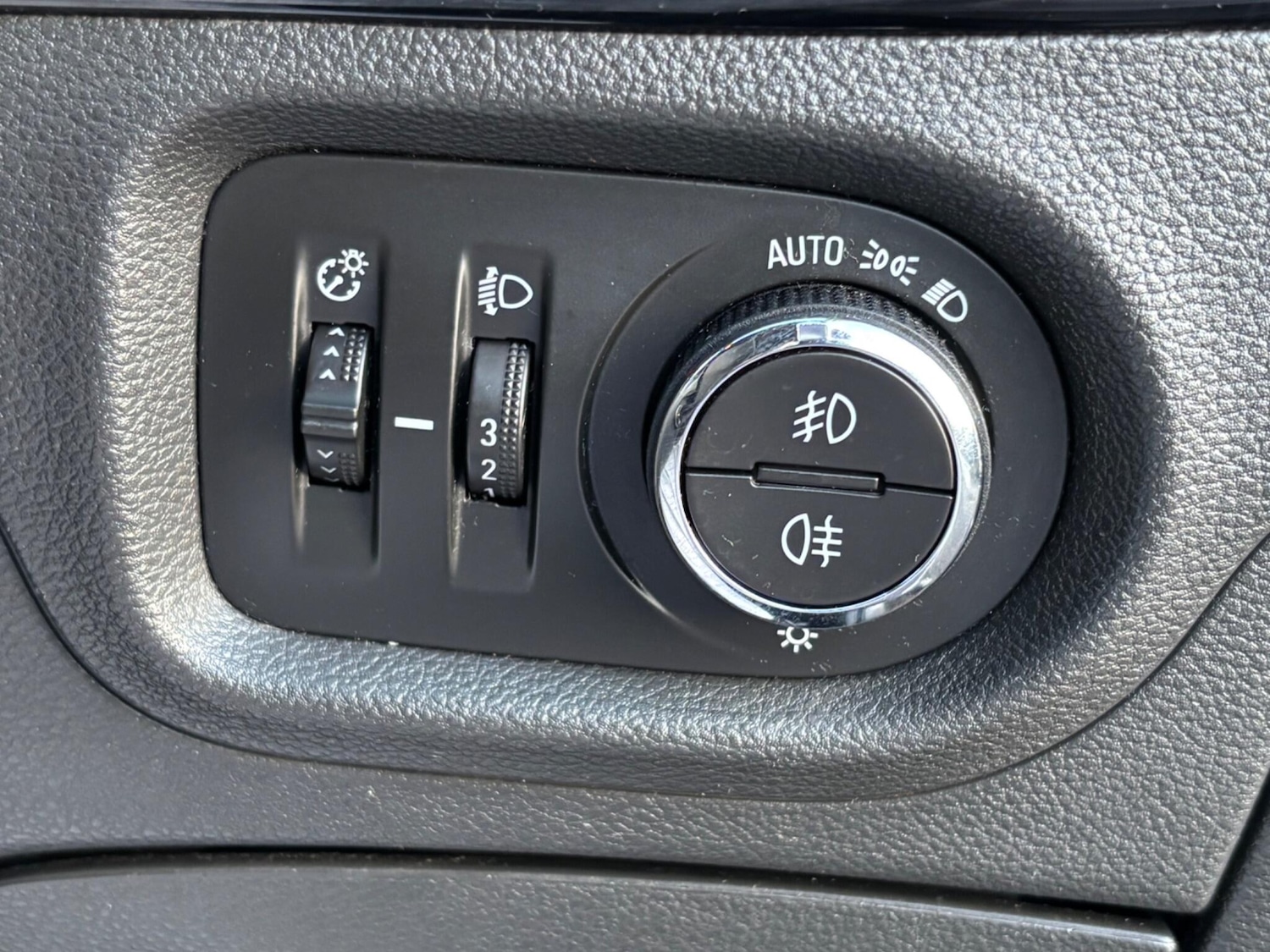 Used Vauxhall Astra 2016 for sale - 76965417: Photo 41