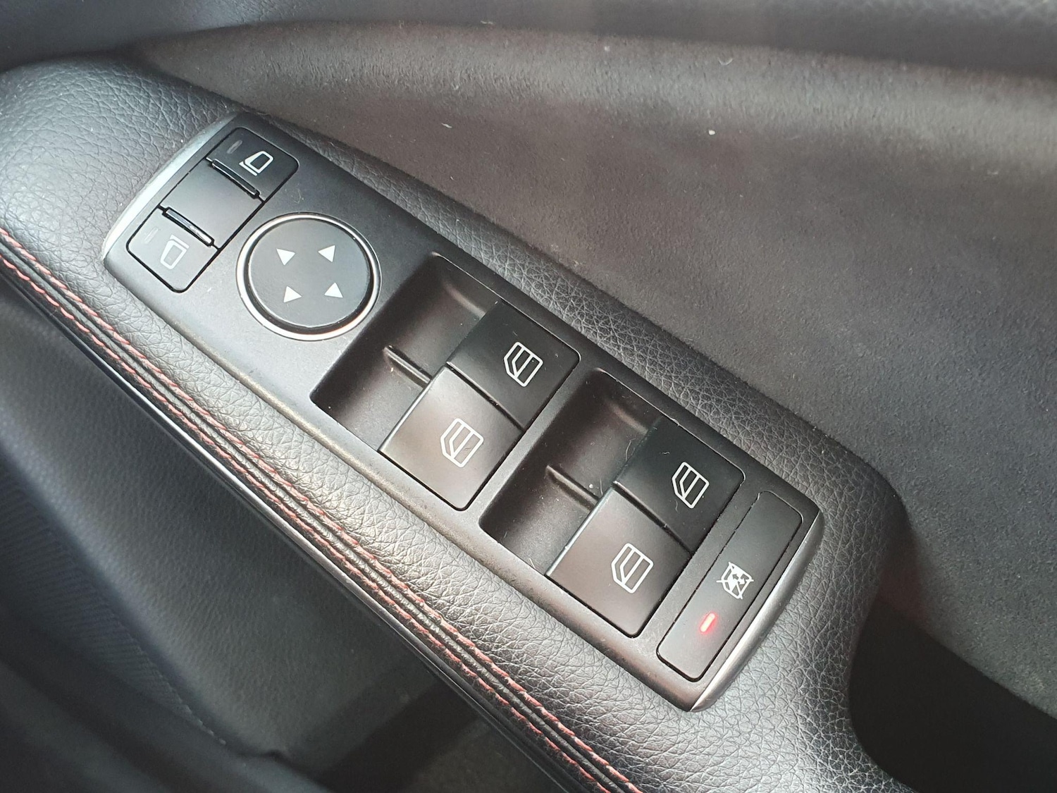 Used Mercedes-Benz A-Class 2016 for sale - 76991287: Photo 40